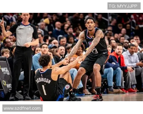 湖人对决公牛哈雷尔展现实力引发球迷热议与期待